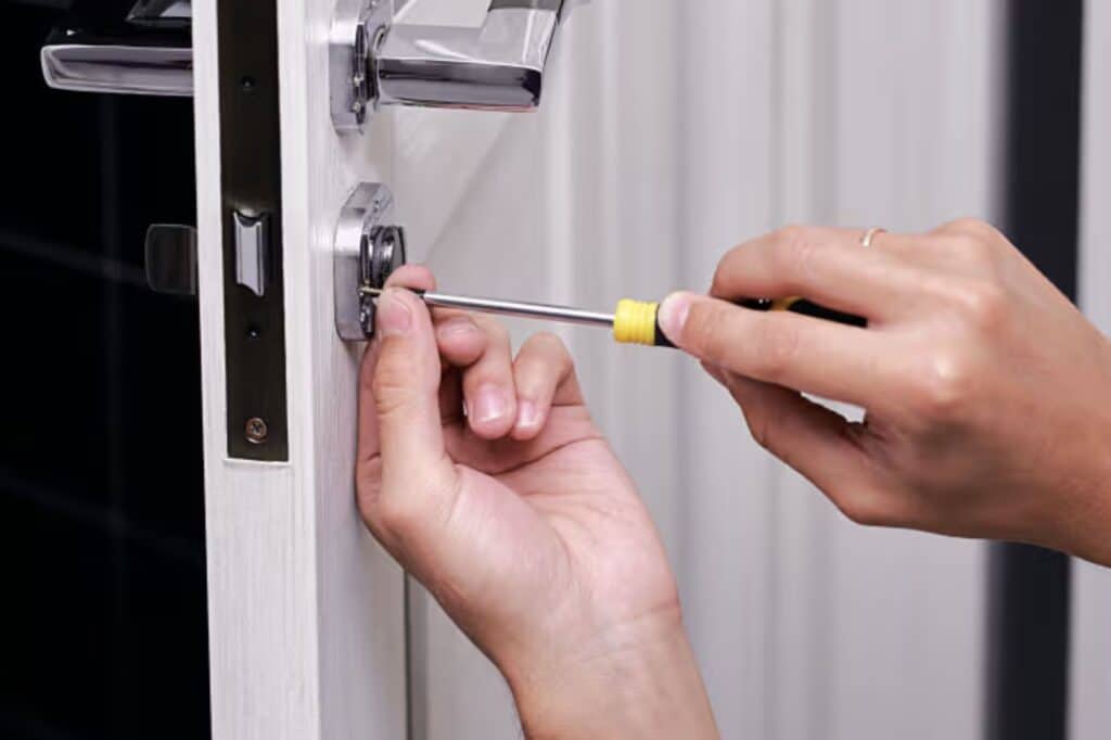 door fixing home maintenance services in dubai