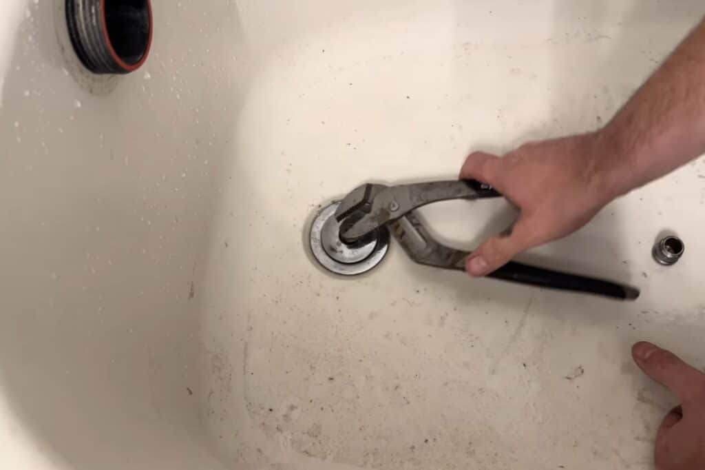 Best Bathtub plumbing services in dubai