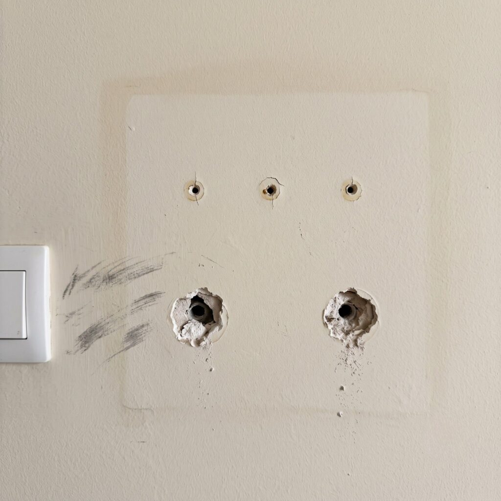 (wall painting services in dubai)wall condition before painting in dubai.