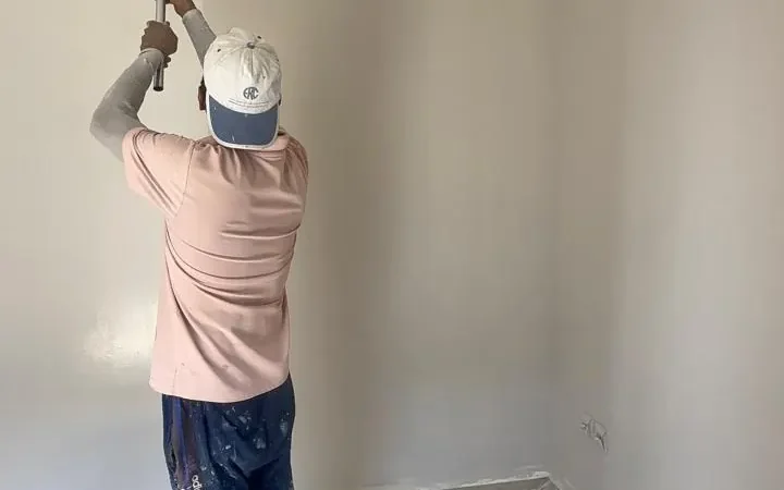 Painting roller bedroom by BHMS in Dubai